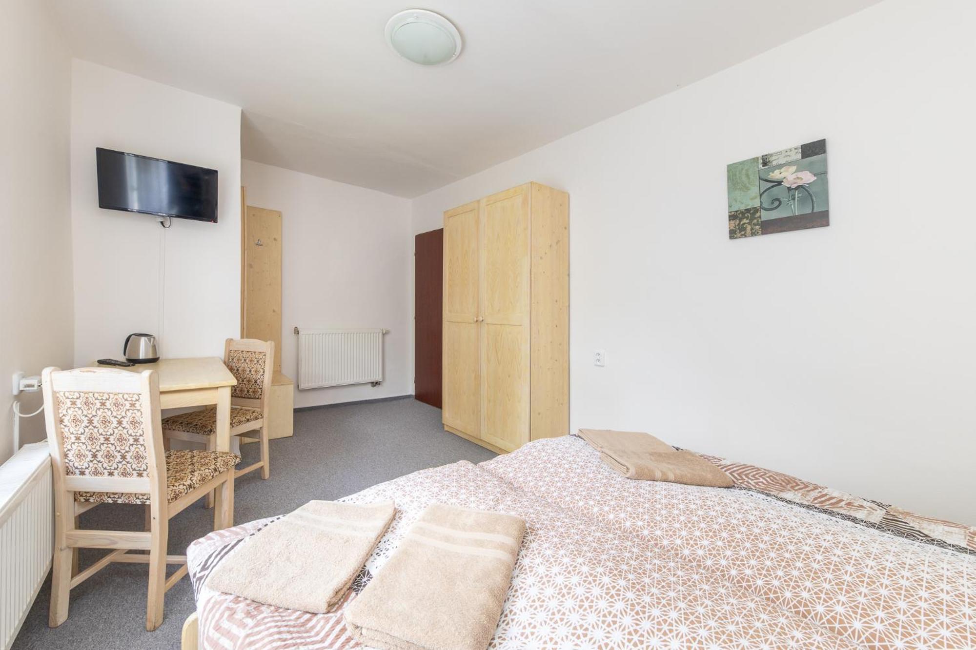 Hotel Pivovar Policka Bagian luar foto