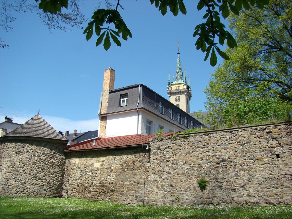 Hotel Pivovar Policka Bagian luar foto
